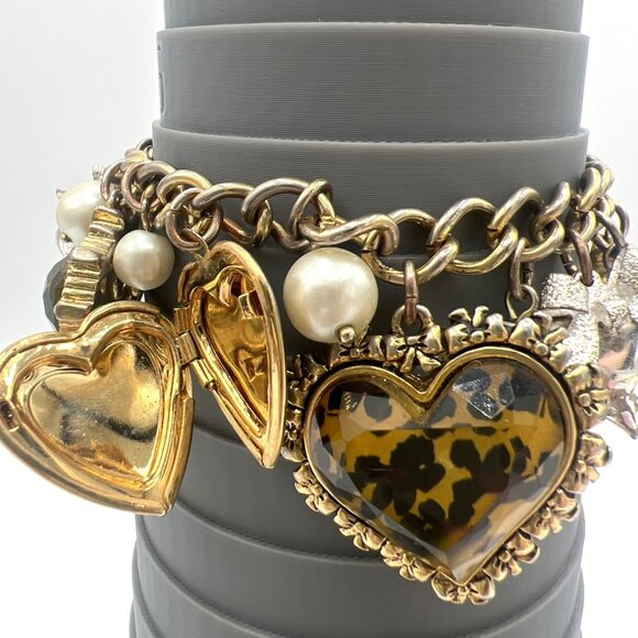 Betsy Johnson Charm Bracelet Heart Lockets Faux Pearls Bows Leopard Designs - Picture 5 of 11